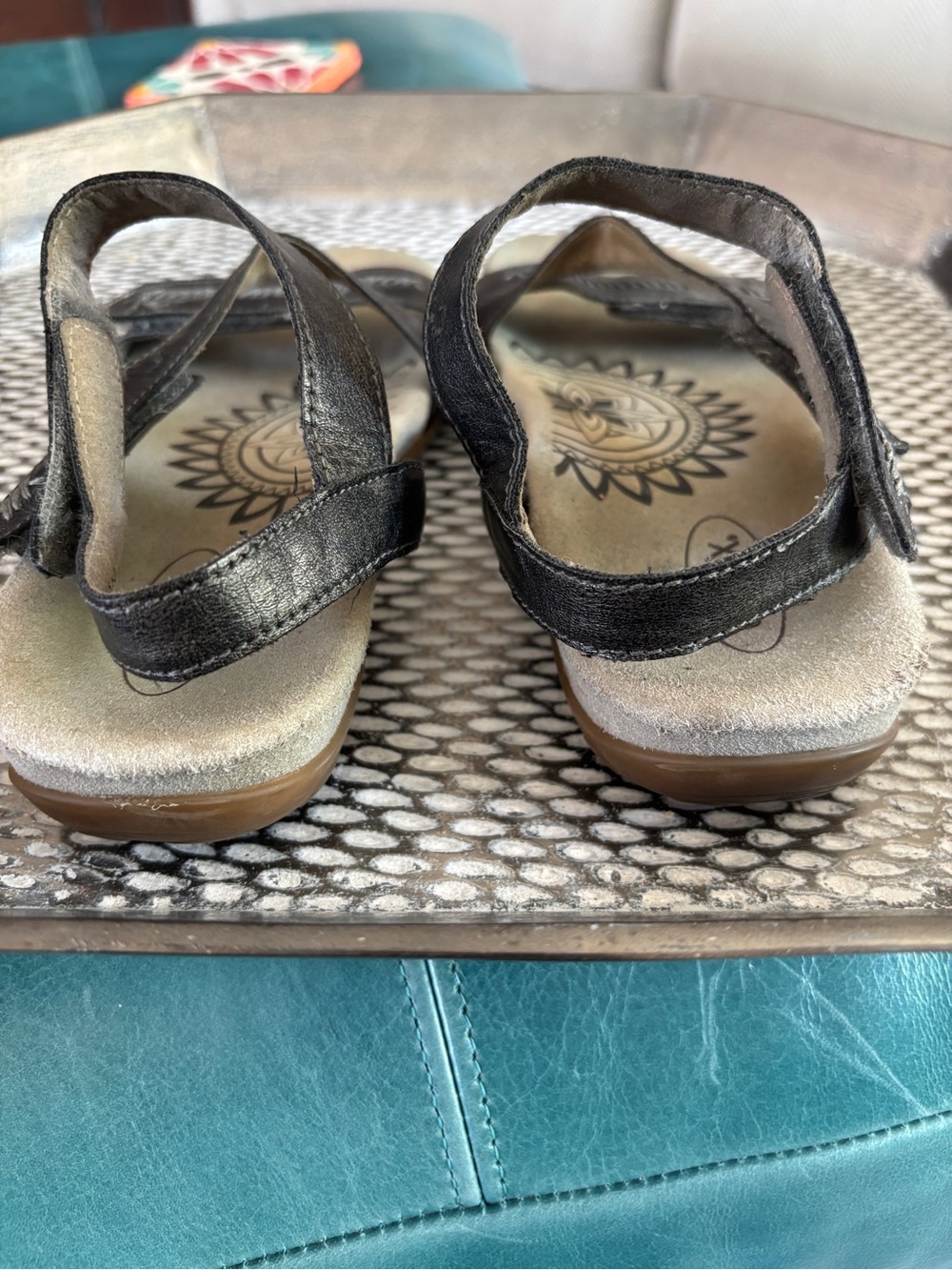 Aetrex Gabby Pewter Metallic Adjustable Sandals 5.5 - Picture 4 of 5